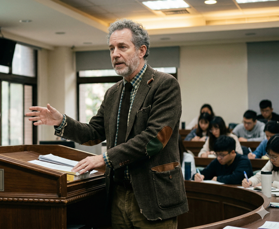 美國高等教育的大學講師也在經濟上面對困難